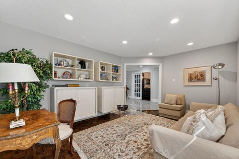 Photo 5 at 15 Palmerston Drive, Beverley Glen, Vaughan