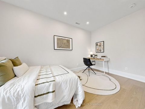 Photo 27 at 15 Strathallan Boulevard, Lawrence Park South, Toronto
