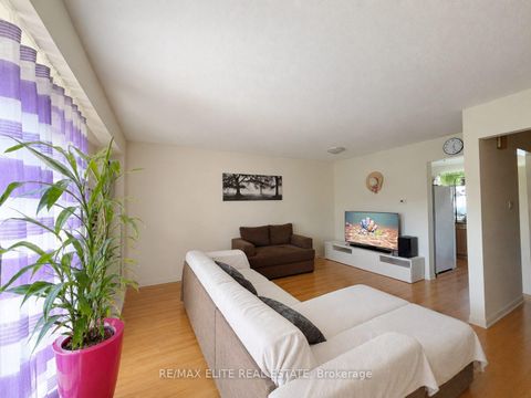 Photo 1 at 110 Purpledusk Trail, Morningside, Toronto