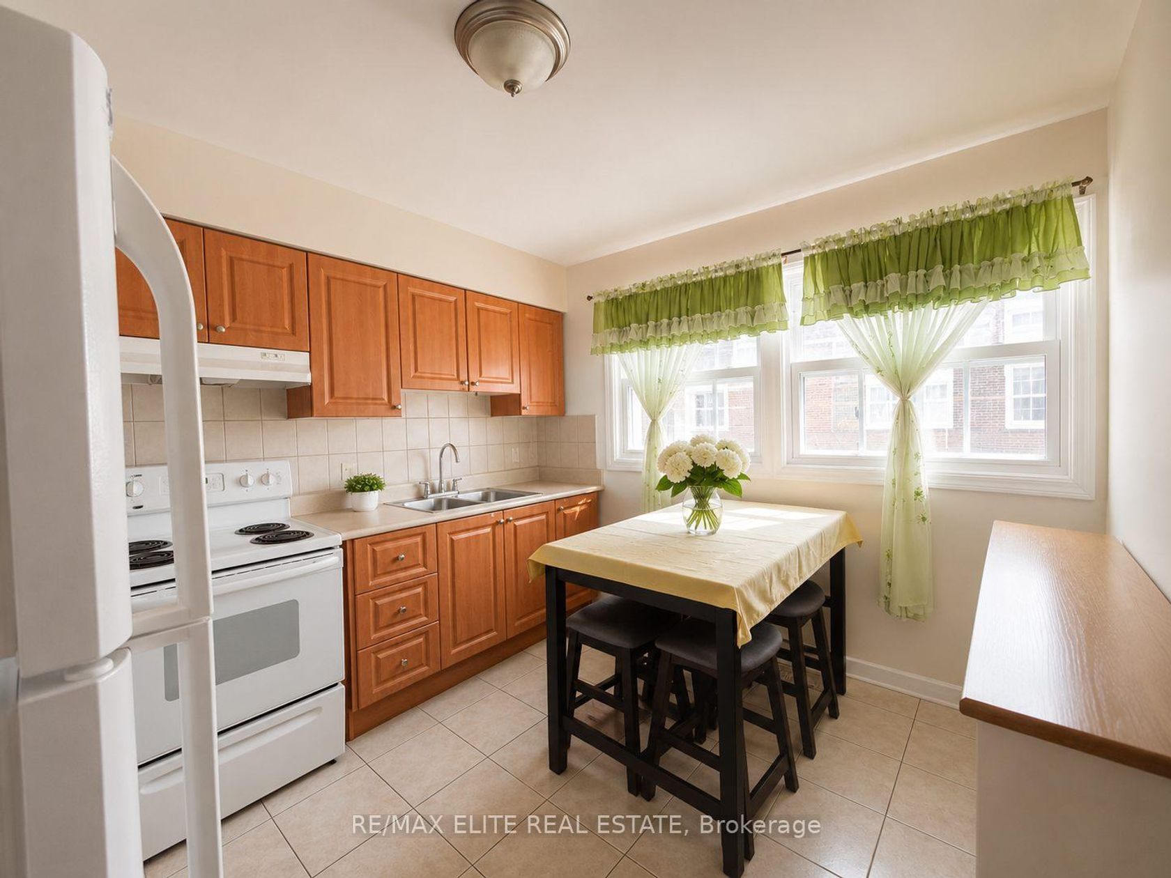 110 Purpledusk Trail, Morningside, Toronto 