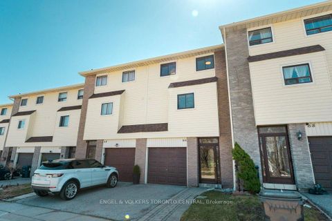Photo 1 at 66 - 351 Military Trail, Morningside, Toronto
