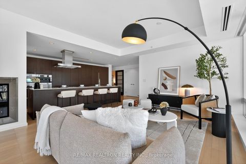 Photo 4 at 3906 - 180 University Avenue, Bay Street Corridor, Toronto