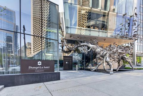 Photo 6 at 3906 - 180 University Avenue, Bay Street Corridor, Toronto