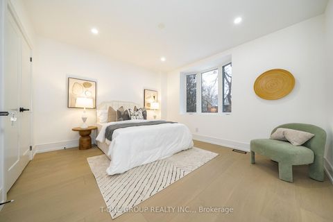 Photo 11 at 177 Glendale Avenue, Swansea, Toronto
