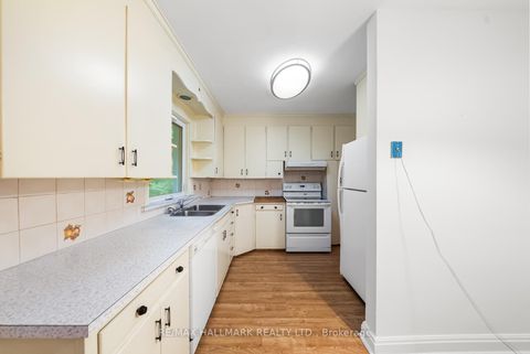 Photo 12 at 344 Spring Garden Avenue, Willowdale East, Toronto