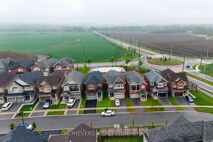 Photo 2 at 52 Branigan Crescent, Georgetown, Halton Hills