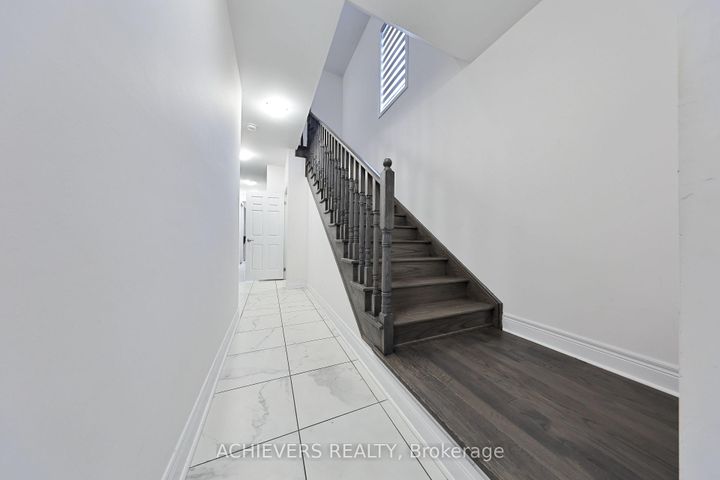 Photo 7 at 52 Branigan Crescent, Georgetown, Halton Hills