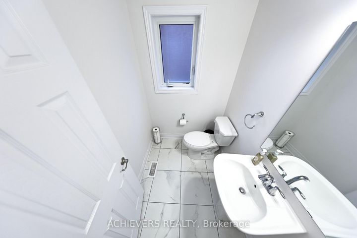 Photo 10 at 52 Branigan Crescent, Georgetown, Halton Hills