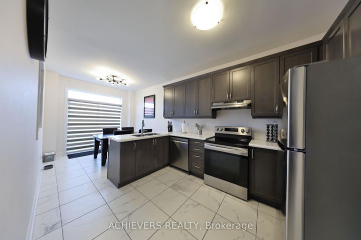 Photo 11 at 52 Branigan Crescent, Georgetown, Halton Hills
