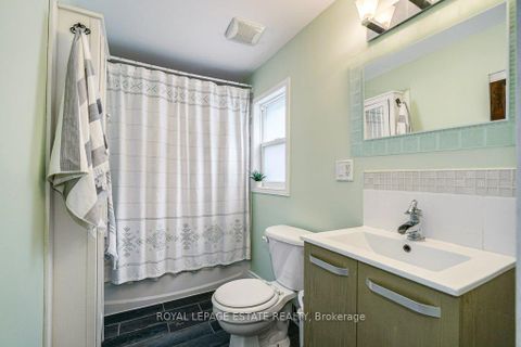 Photo 29 at 158 Waverley Road, The Beaches, Toronto