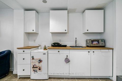 Photo 36 at 158 Waverley Road, The Beaches, Toronto
