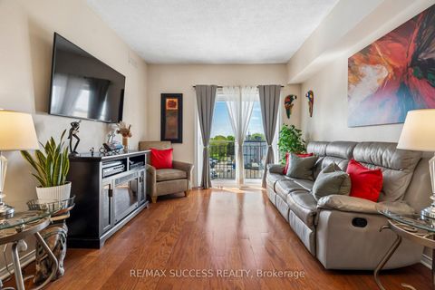 Photo 7 at 301 - 1000 Sheppard Avenue W, Bathurst Manor, Toronto