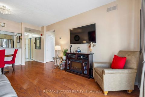 Photo 10 at 301 - 1000 Sheppard Avenue W, Bathurst Manor, Toronto