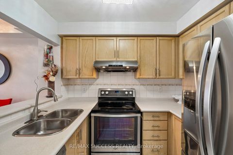 Photo 14 at 301 - 1000 Sheppard Avenue W, Bathurst Manor, Toronto