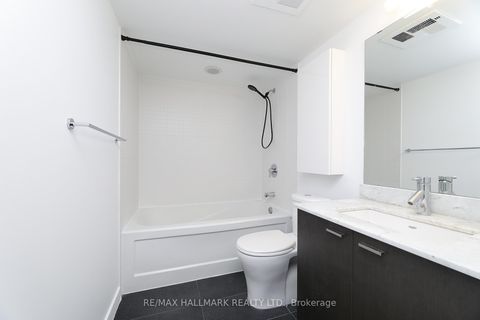 Photo 5 at 307E - 78 Tecumseth Street, Niagara, Toronto