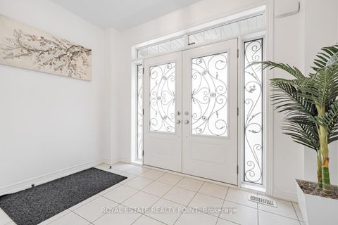 Photo 2 at 44 Headwind Boulevard, Vellore Village, Vaughan