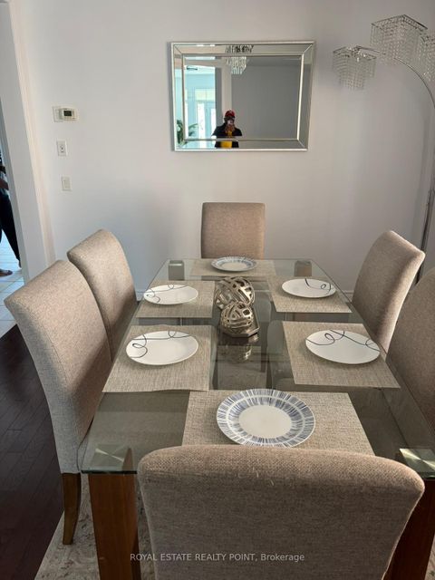 Photo 13 at 44 Headwind Boulevard, Vellore Village, Vaughan