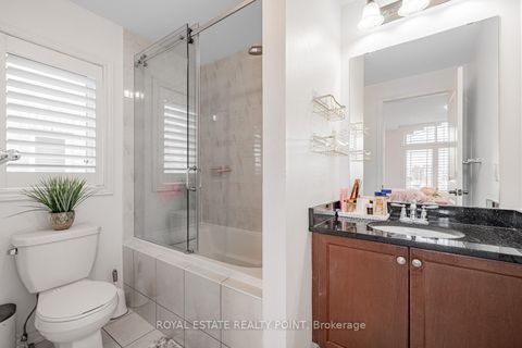 Photo 27 at 44 Headwind Boulevard, Vellore Village, Vaughan
