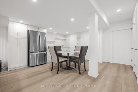 Photo 31 at 44 Headwind Boulevard, Vellore Village, Vaughan