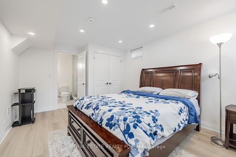 Photo 35 at 44 Headwind Boulevard, Vellore Village, Vaughan