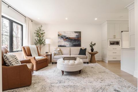 Photo 5 at 27 Avalon Boulevard, Cliffside, Toronto