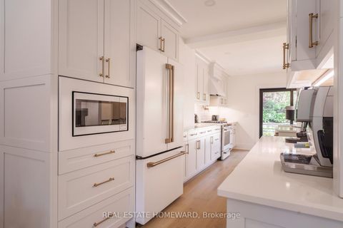 Photo 8 at 27 Avalon Boulevard, Cliffside, Toronto