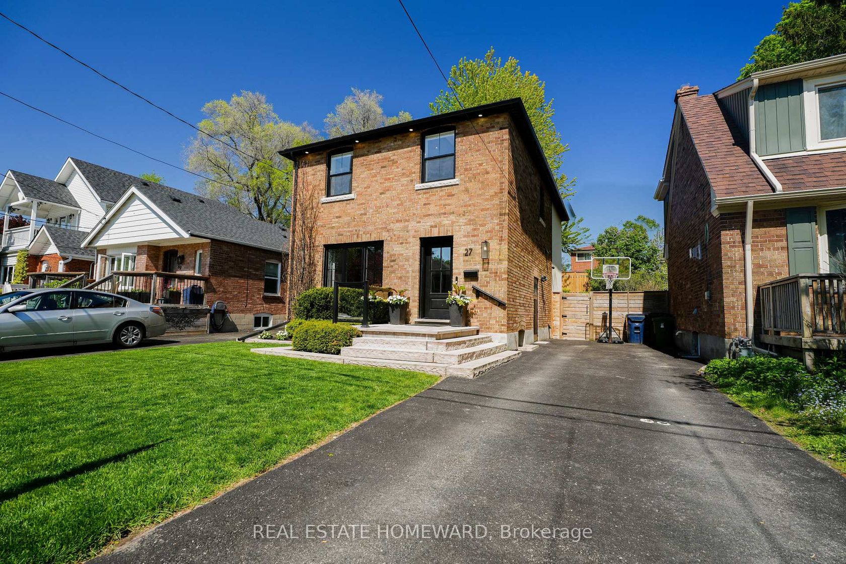 27 Avalon Boulevard, Cliffside, Toronto 