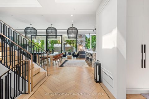 Photo 4 at 18 Blair Athol Crescent, Rosethorn, Toronto