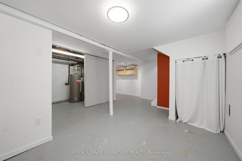 Photo 34 at 20 Aldgate Avenue, Queensway, Toronto