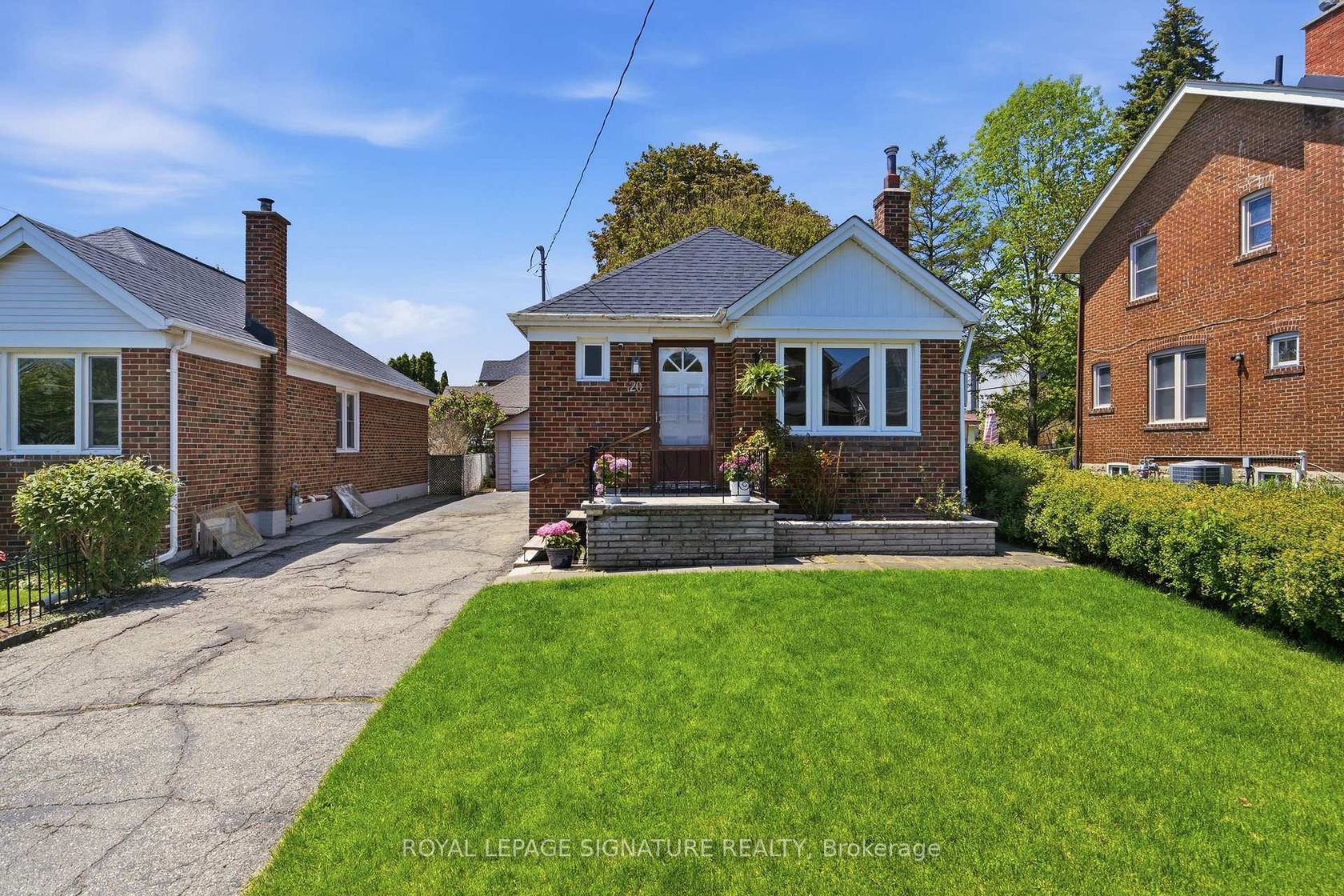 20 Aldgate Avenue, Queensway, Toronto 