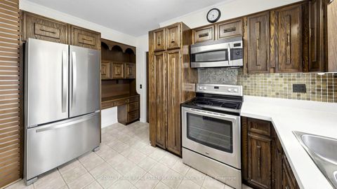 Photo 12 at 2 Colvestone Road, Windfields, Toronto