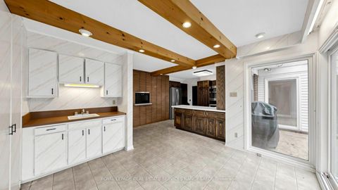 Photo 18 at 2 Colvestone Road, Windfields, Toronto