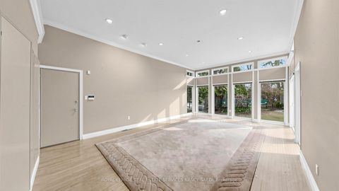 Photo 19 at 2 Colvestone Road, Windfields, Toronto