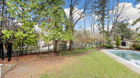 Photo 41 at 2 Colvestone Road, Windfields, Toronto
