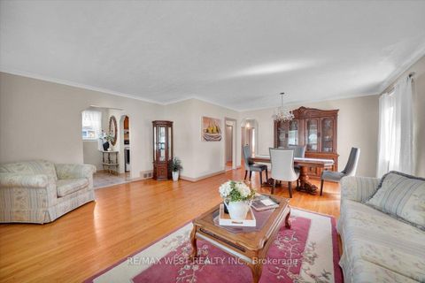 Photo 6 at 1135 Islington Avenue, Queensway, Toronto