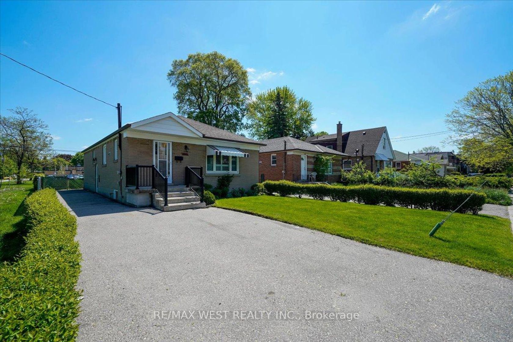 1135 Islington Avenue, Queensway, Toronto 