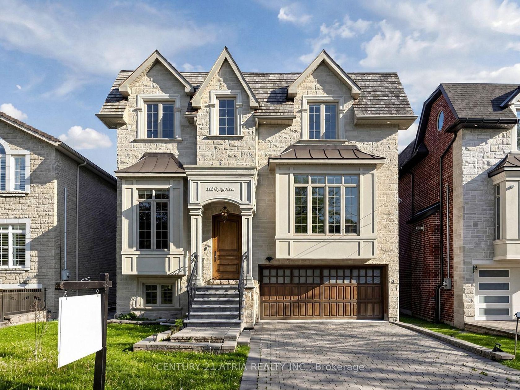 111 Byng Avenue, Willowdale East, Toronto 