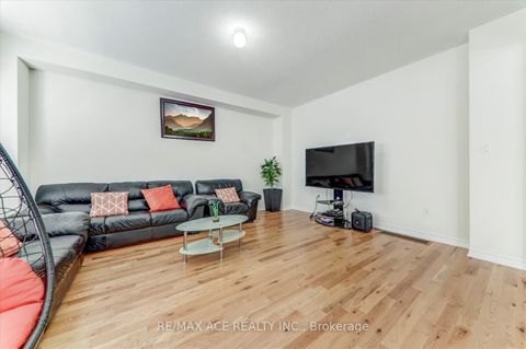 Photo 10 at 1152 Skyridge Boulevard, Rural Pickering, Pickering