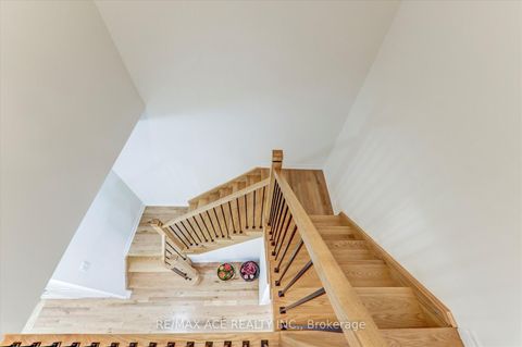 Photo 14 at 1152 Skyridge Boulevard, Rural Pickering, Pickering