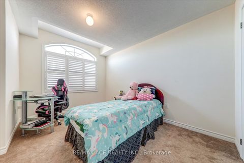 Photo 16 at 1152 Skyridge Boulevard, Rural Pickering, Pickering