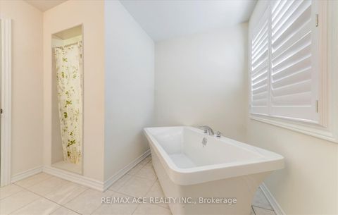 Photo 26 at 1152 Skyridge Boulevard, Rural Pickering, Pickering