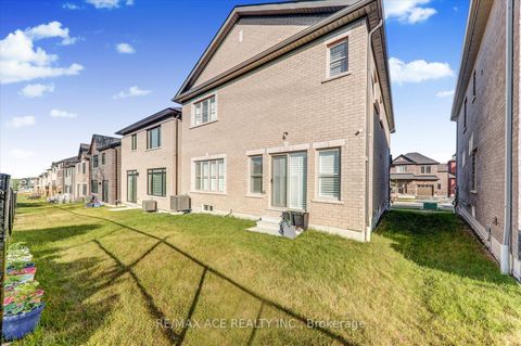 Photo 31 at 1152 Skyridge Boulevard, Rural Pickering, Pickering
