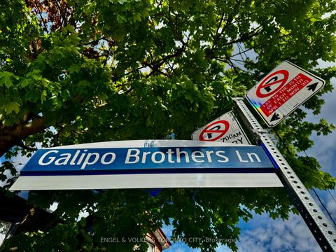 Photo 3 at 216 Montrose Avenue, Bellwoods, Toronto