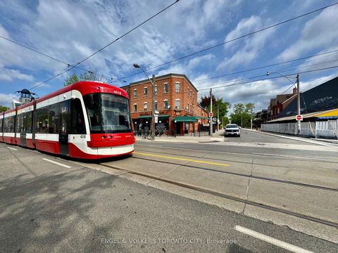 Photo 17 at 216 Montrose Avenue, Bellwoods, Toronto