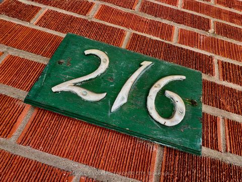 Photo 21 at 216 Montrose Avenue, Bellwoods, Toronto