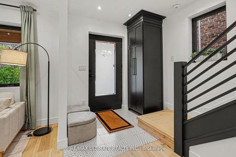 Photo 3 at 89 Alberta Avenue W, Wychwood, Toronto