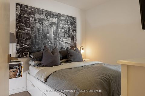 Photo 9 at 724 - 98 Lillian Street, Mount Pleasant West, Toronto