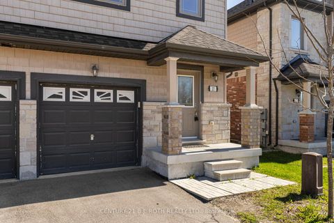 Photo 1 at 27 Cygnus Crescent, Ardagh, Barrie