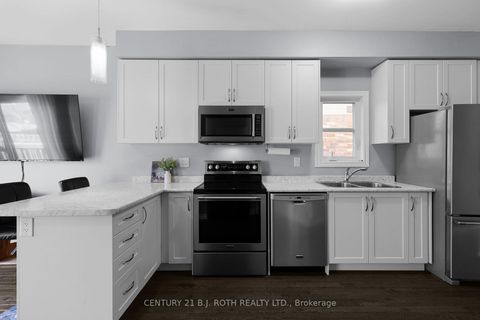 Photo 4 at 27 Cygnus Crescent, Ardagh, Barrie
