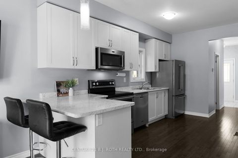 Photo 5 at 27 Cygnus Crescent, Ardagh, Barrie